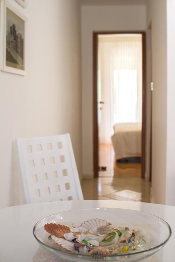 Apartment Palm View II โรวีน ภายนอก รูปภาพ