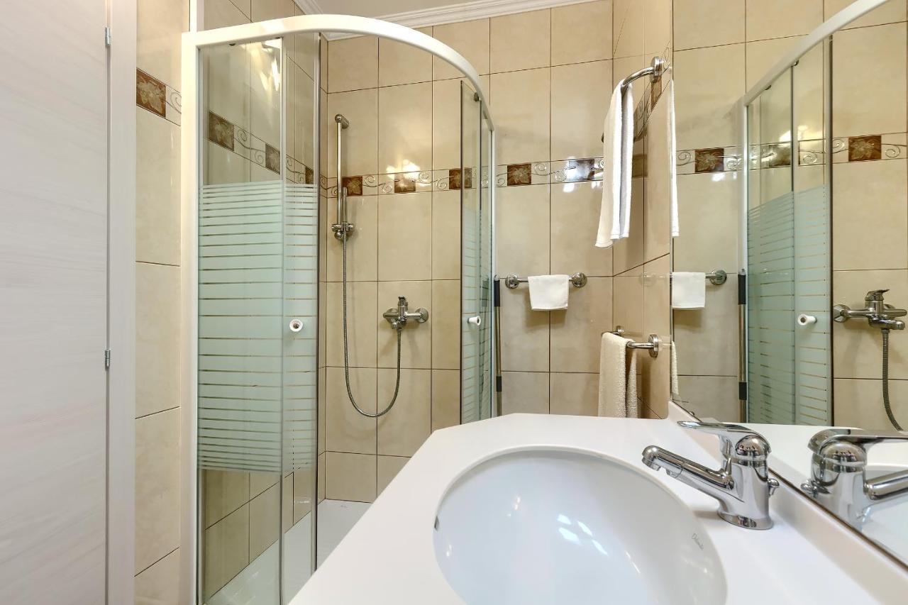 Apartment Palm View II โรวีน ภายนอก รูปภาพ