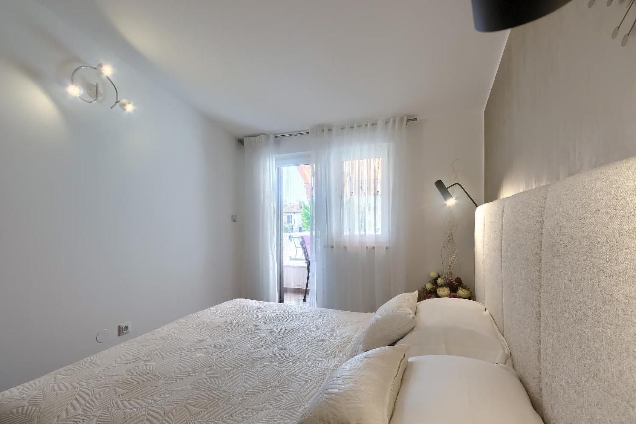 Apartment Palm View II โรวีน ภายนอก รูปภาพ