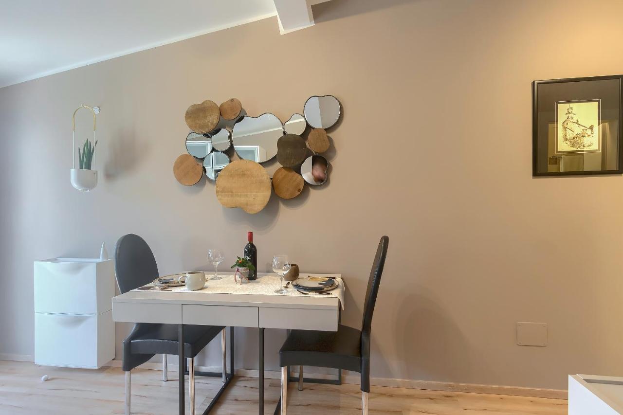 Apartment Palm View II โรวีน ภายนอก รูปภาพ
